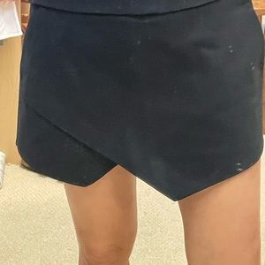 Handkerchief hem shorts